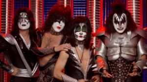 Kiss, Gene Simmons e la caduta sfiorata sul palco