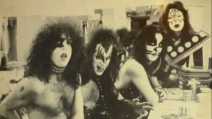 Kiss, la tragedia dietro la vera storia di Detroit Rock City