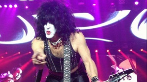 KissWorld 2017. A Bologna (tra il pubblico) anche una "star" di Radiofreccia