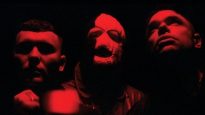 Kneecap, “Liar’s Tale”: quando il rock è ancora un atteggiamento