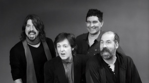 Kristin Novoselic ha parlato del timore di suonare il basso con McCartney