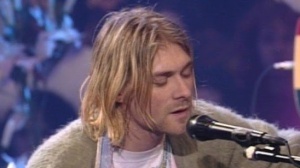 La chitarra usata di Cobain nell'Unplugged in mostra a Londra