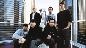Linkin Park, ascolta l'inedito con Chester "Fighting Myself"