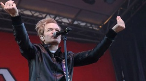 Linkin Park, il cantante dei Sum 41 al posto di Chester ?