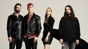 Lzzy Hale: "Suoneremo fino a quando non ci butteranno giù dal palco"