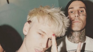 Machine Gun Kelly e Travis Barker ancora insieme (per una cover di Edwyn Collins)