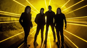 Metallica, guarda l'unboxing di "72 Seasons" fatto da James Hetfield