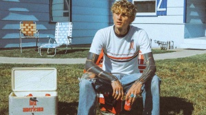 MGK pensa di essere un alieno