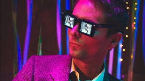 Muse, Matt Bellamy solista. Ascolta 'Tomorrow's World'