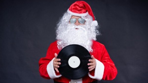 Natale a modo nostro: la playlist rock dei Disk Jockey di Radiofreccia