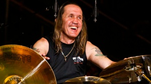 Nicko McBrain apre al ritorno con gli Iron Maiden: suonerebbe in un nuovo album, ma a una condizione
