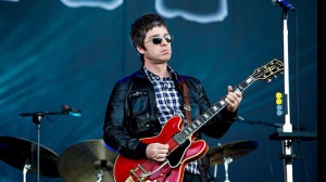 Oasis, all'asta la chitarra che causò la fine della band