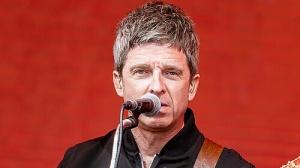 Oasis e James Bond: Noel Gallagher risponde alle voci sul tema ufficiale