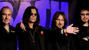 Ozzy contro Geezer Butler, il bassista dei Black Sabbath Risponde