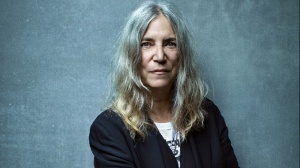Patti Smith suona Neil Young