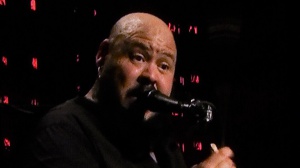 Pearl Jam, Abe Laboriel Jr. alla batteria: la prova dell’Ohana e il futuro dopo Matt Cameron