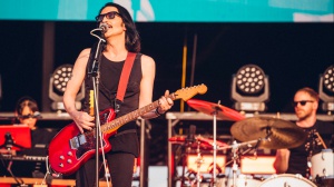 Placebo, Brian Molko insulta Giorgia Meloni