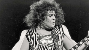 Prima di Bowie, del punk e del Britpop c’era Marc Bolan: il genio che il rock ha sottovalutato