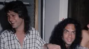 Quando i Kiss scaricarono i Van Halen per tenersi Simmons