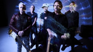 Realizza il suo sogno di bambino e sale sul palco a suonare la chitarra coi Pearl Jam