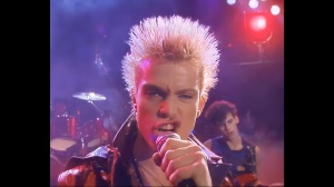 REBEL YELL: Billy Idol tra punk, synth-pop e chitarre metal
