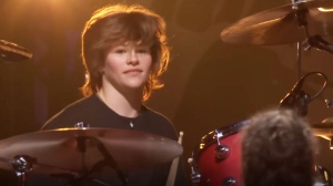 Shane Hawkins suona Led Zeppelin e Black Sabbath con i Chevy Metal