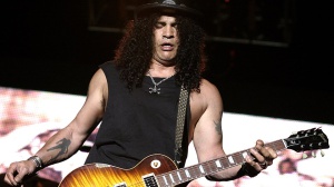 Slash: “Abbiamo un sacco di materiale” – il nuovo album dei Guns N’ Roses potrebbe essere più vicino di quanto pensiamo