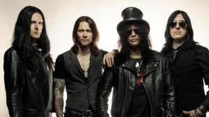 Slash, ascolta 'The River Is Rising' con Myles Kennedy & The Conspirators