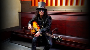 Slash, le radici nel blues e il mito di B.B. King