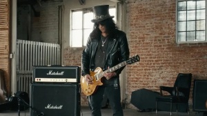 Slash protagonista di uno spot
