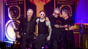 Steve Jones dei Sex Pistols parla di quando derubò Bowie