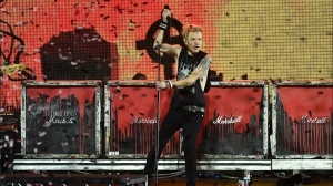 Sum 41, Deryck Whibley lancia un appello al primo frontman della band