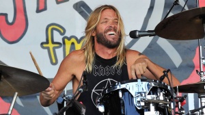 Taylor Hawkins, il commosso ricordo di Perry Farrell che condivide l'ultimo messaggio del batterista