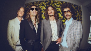 The Darkness, Justin Hawkins a Radiofreccia: “Non puoi vestirti come un contabile”