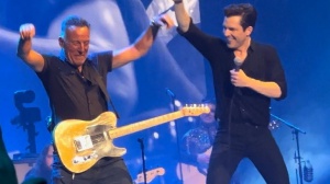 The Killers, Springsteen e Johnny Marr sul palco con la band a New  York