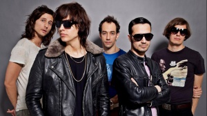 The Strokes, teaser della nuova canzone Starting Again in uno spot politico