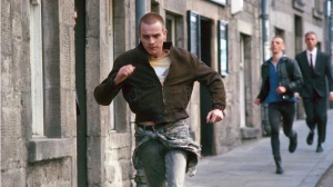 Trainspotting, dal "no future" alla piazza: la rabbia delle promesse tradite