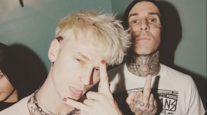 Travis Barker torna sul palco (con Machine Gun Kelly)