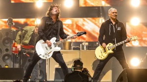 Un batterista ha suonato per beneficenza tutte le canzoni dei Foo Fighters