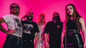 Una punk band australiana ha stampato un vinile con le urine