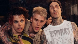 Yungblud con Machine Gun Kelly e Travis Barker nel nuovo inedito 'Acting Like That'