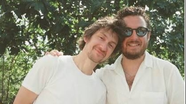 Arctic Monkeys, nuova musica in arrivo? Le foto di Matt Helders e gli indizi sul futuro della band