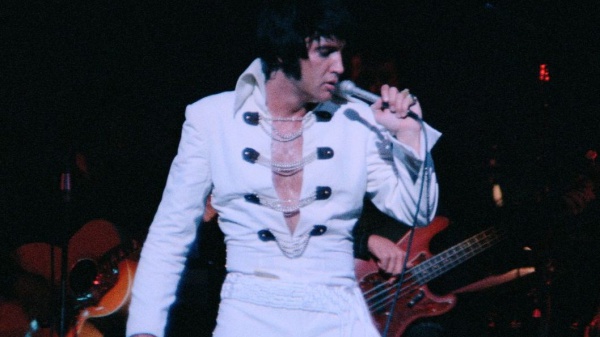 Baz Luhrmann porta Elvis oltre il film: EPIC e il musical teatrale