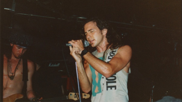 Eddie Vedder a Seattle: il viaggio che diede una voce ai Pearl Jam