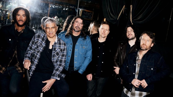 Foo Fighters, Dave Grohl parla della passione inaspettata di Pat Smear