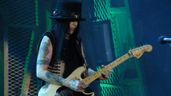 Mick Mars: il suono ruvido dei Mötley Crüe 