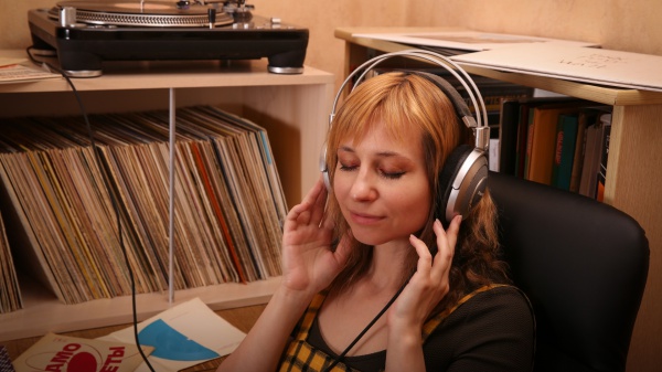 Musica e concentrazione: lo studio che mette sotto accusa i testi