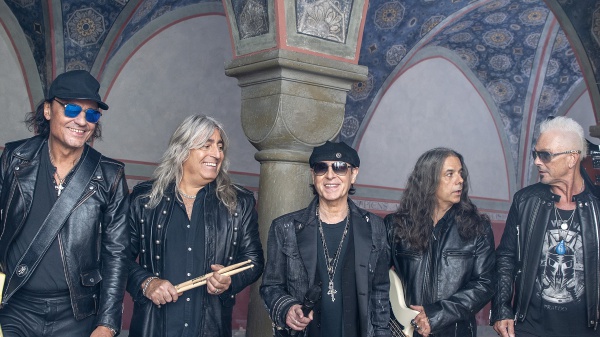 Scorpions in Italia l’11 luglio: Klaus Meine racconta a Radiofreccia 60 anni di rock