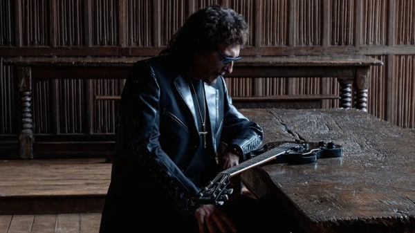 Tony Iommi: 
