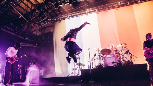 Turnstile, Never Enough cambia forma: Elton John, Hayley Williams e Dying Fetus nel nuovo album